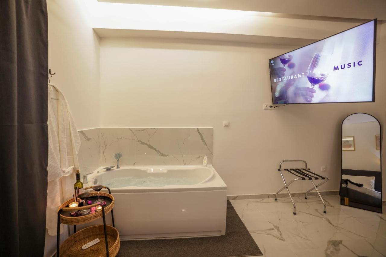 Apollo 2 Bd Jacuzzi Suite Афіни Екстер'єр фото