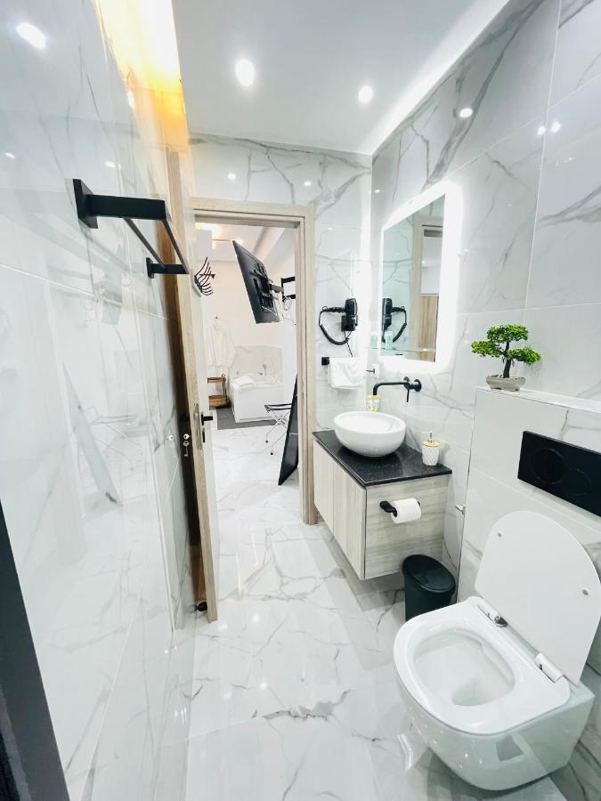 Apollo 2 Bd Jacuzzi Suite Афіни Екстер'єр фото