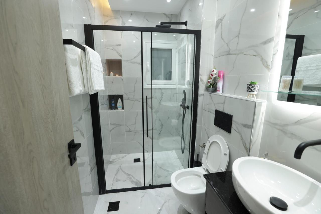 Apollo 2 Bd Jacuzzi Suite Афіни Екстер'єр фото